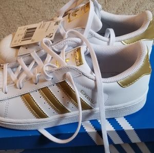 Adidas Superstar Youth size 2